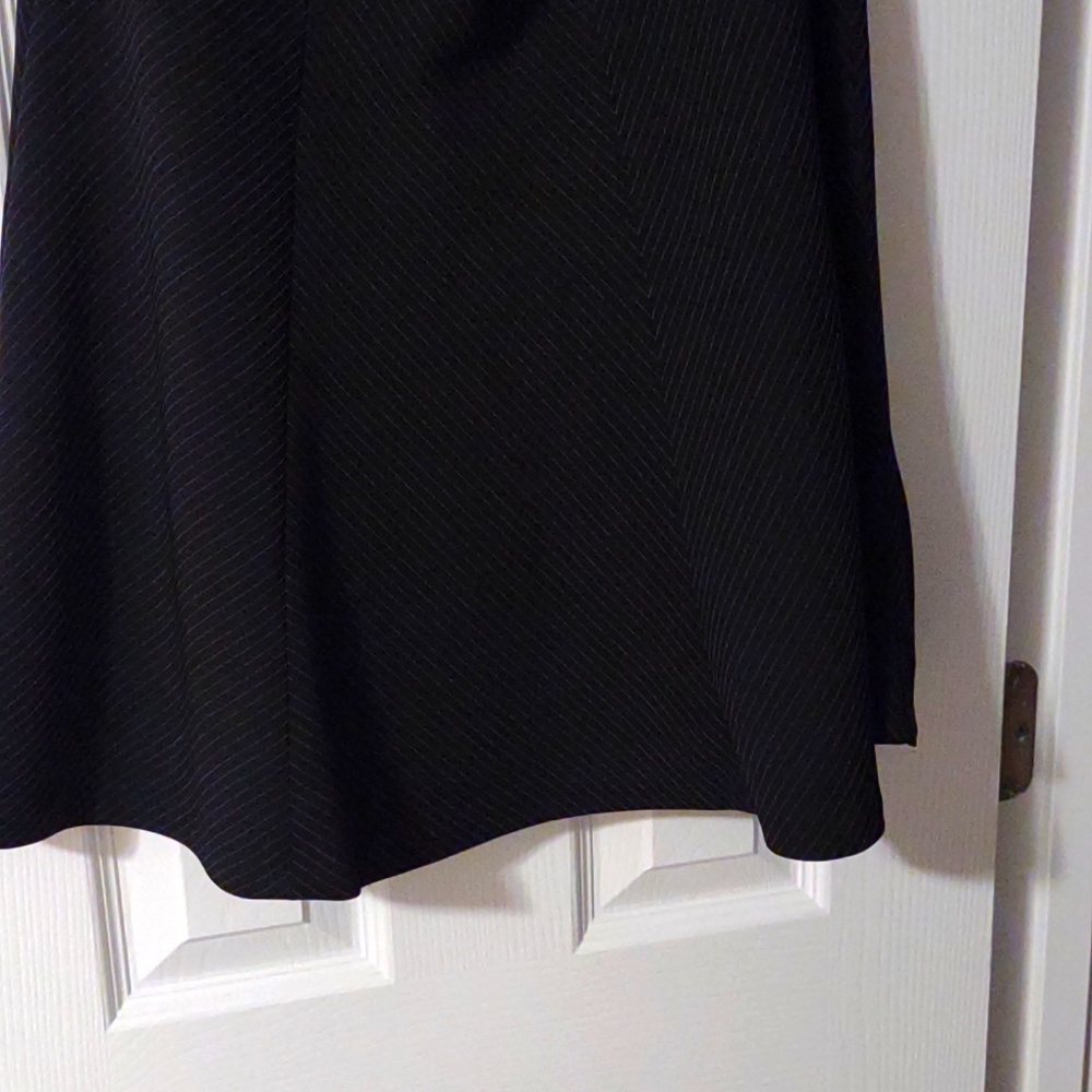 12 Skirt~ Good Quality~ Pinstripe~DryClean to keep In Good Condition!!!